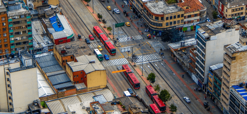 Ônibus x carros: entenda como o transporte coletivo é a melhor escolha